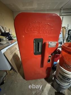 1939 Vintage Coca-Cola Soda Bottle Vending Machine Collectible Restored