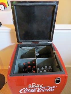 1940 Westinghouse WD-5 Coca Cola Cooler Coke Machine. WORKS