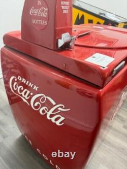 1940's Vintage Coca Cola Coke Vending Machine with cooler