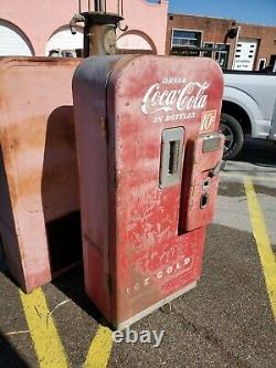 1950 Vendo 39 Coke Machine