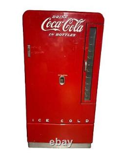 1950 Vendo E110A Coca Cola Coke Machine (Needs electrical work)