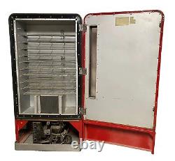 1950 Vendo E110A Coca Cola Coke Machine (Needs electrical work)