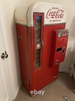 1950's Coca Cola Vendo 81 D Coke Machine Works