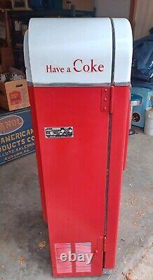 1950's Coca Cola Vendo 81 D Coke Machine Works