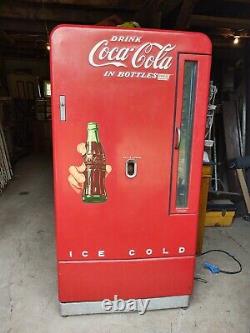 1950's Coke Machine Vendo 110