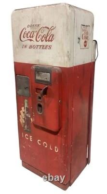 1950's Original Cavalier C-51 Coca-Cola Soda Vending Machine