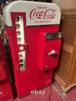 1950's Vendo 81 Coca Cola Machine