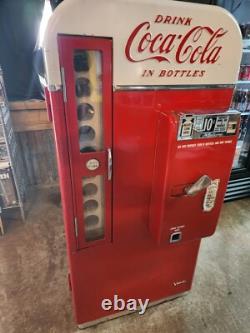 1950's Vendo 81 Coca Cola Machine