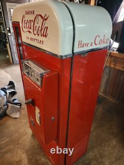1950's Vendo 81 Coca Cola Machine