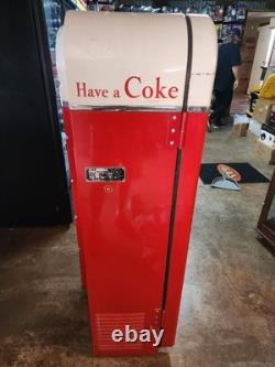 1950's Vendo 81 Coca Cola Machine