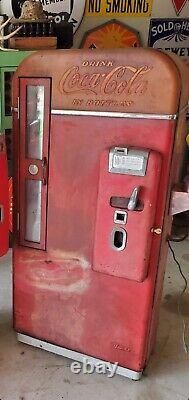 1950's Vendo 81 Coke Machine