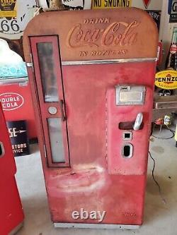 1950's Vendo 81 Coke Machine