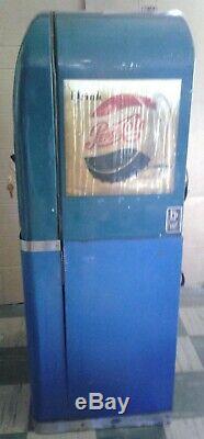 1950's Vendorlator VMC PC27B Pepsi Soda Machine With Enclosed Stand Works