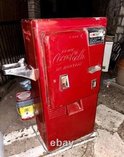 1950's Westinghouse WC-42T Coca Cola Vending Machine WithWater Fountain