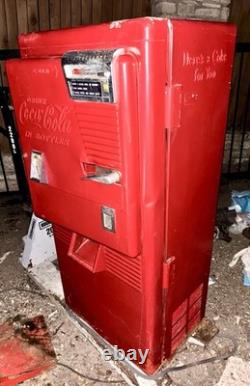 1950's Westinghouse WC-42T Coca Cola Vending Machine WithWater Fountain