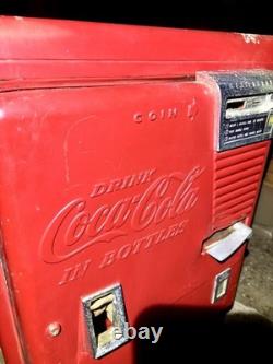 1950's Westinghouse WC-42T Coca Cola Vending Machine WithWater Fountain