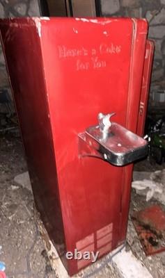 1950's Westinghouse WC-42T Coca Cola Vending Machine WithWater Fountain
