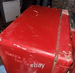 1950's Westinghouse WC-42T Coca Cola Vending Machine WithWater Fountain