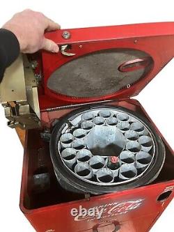 1950s Coca Cola Vending Machin A23E Vendo Spin Top coin op vintage coke