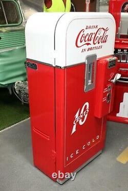 1950s Restored Coca-Cola 10c Vending Machine Vendo 39
