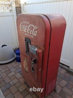 1950s Vendo 39 Coke Machine, 39B, Original. Sold as is