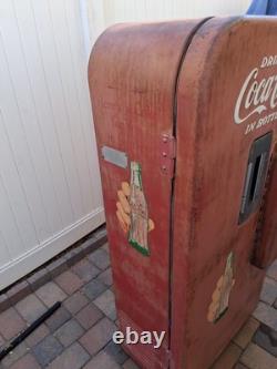 1950s Vendo 39 Coke Machine, 39B, Original. Sold as is