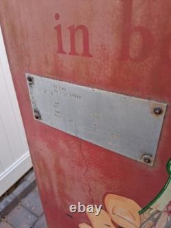 1950s Vendo 39 Coke Machine, 39B, Original. Sold as is