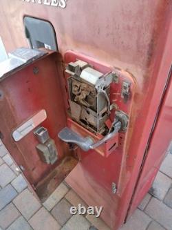 1950s Vendo 39 Coke Machine, 39B, Original. Sold as is