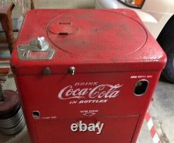 1950s Vintage Coca Cola Coke Vendo A23E Coin Op Spin Top Soda Machine