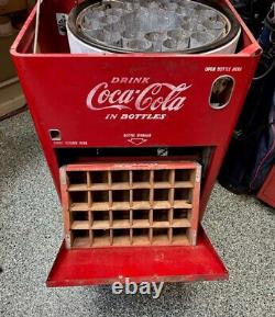 1950s Vintage Coca Cola Coke Vendo A23E Coin Op Spin Top Soda Machine