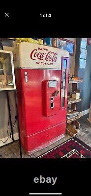 1956 Coca Cola COKE Vendo Vending Machine $. 10 WORKS