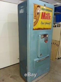 1958 Vendo Coke Milk Vending Machine Very Rare Nice Origional