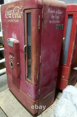 1958 Vendo H110F (V-110) Coca-Cola Bottle Vending Machine