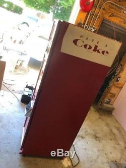 1963 Cavalier Cs-55e Vintage Coca-cola Vending Machine