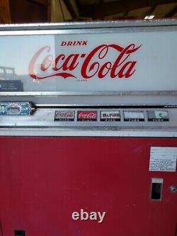 1968 Vintage Bottle Coke Machine. Very Rare Model Find! Vendo V 125A. 8oz Bottle