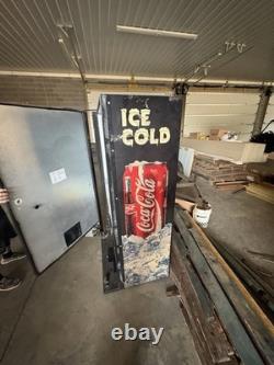 1995 VTG Coin Only Coca-Cola Soda Vending Machine with LED Display