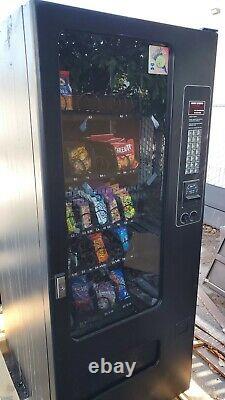 2 Vending Machines Soda Machine & Snacks no keys working fine