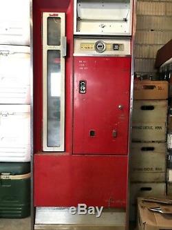 2 vintage cavalier Coke machine