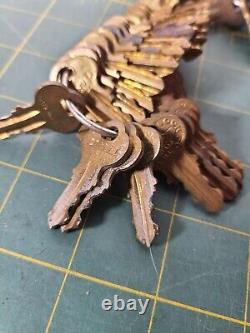 42 Vintage Chicago Lock Co Vending Machine Key Ring Lot Soda Gumball