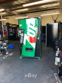 7 UP Vendo 407-8 Soda Vending Machine WithCoin & Bill Acceptor Made In USA