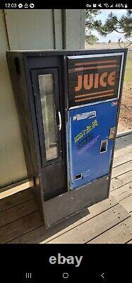 70s Soda Vending Machine (No Coin Mech)