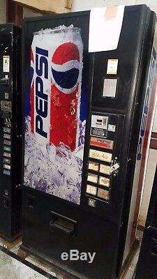 $795 Soda Machines Drink Machines Takes Bill/coins, Cans Only30 Day Warranty