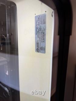 AMS Sensit 3, 39 combo Refrigerated Snack/soda vending machine. OUTDOOR/INDOOR