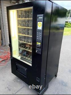 AMS Sensit 3, 39 combo Snack/soda vending machine. Tested Credit Card Ready