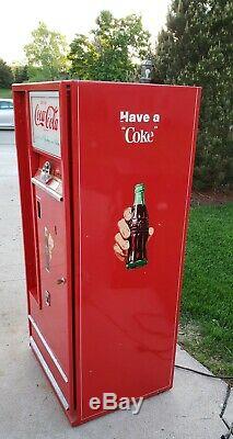Antique Coca Cola Coke Cavalier Soda Machine, nice