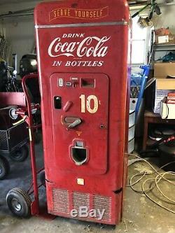 Antique Coke Machine VMC-139