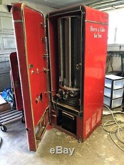 Antique Coke Machine VMC-139