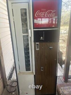 Antique long neck bottle Coca Cola machine