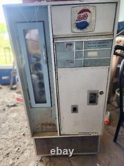 Antique pepsi cola vending machine v56. All original