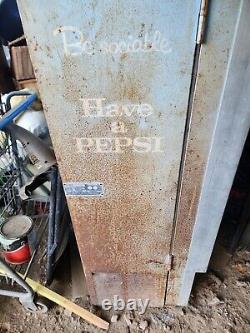 Antique pepsi cola vending machine v56. All original